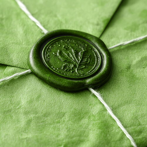 Brief und Siegel auf eine gute Markenentwicklung